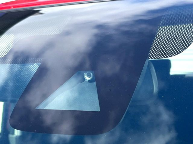 �y�G�}�[�W�F���V�[�u���[�L�z���s���ɑO���̎ԗ�����F�����A�Փ˂������Ȏ��͌x��ƃu���[�L�ŏՓˉ���Ɣ�Q�y�����A�V�X�g�B�����S�Ƀh���C�u�����y���݂��������܂��B