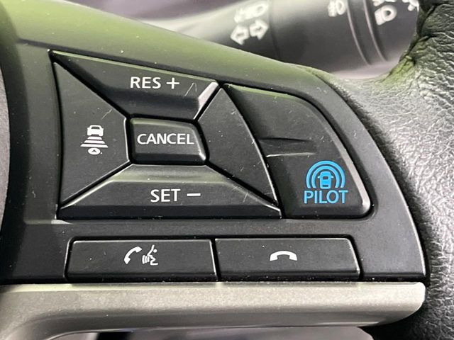 �y�v���p�C���b�g�z�������H�ł̒��������s���y��!!�a�؎��Ə��񑖍s�̃V�[���ŁA�A�N�Z���E�u���[�L�E�X�e�A�����O�������Ő��䂵�A�������^�]�̕��S���y�����Ă���܂���