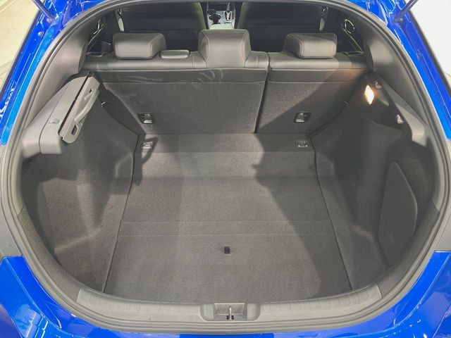 ���i�̂���������ʋ΁A���}���ɏ\���ȉ׎��X�y�[�X���m�ۂ��Ă���܂��B