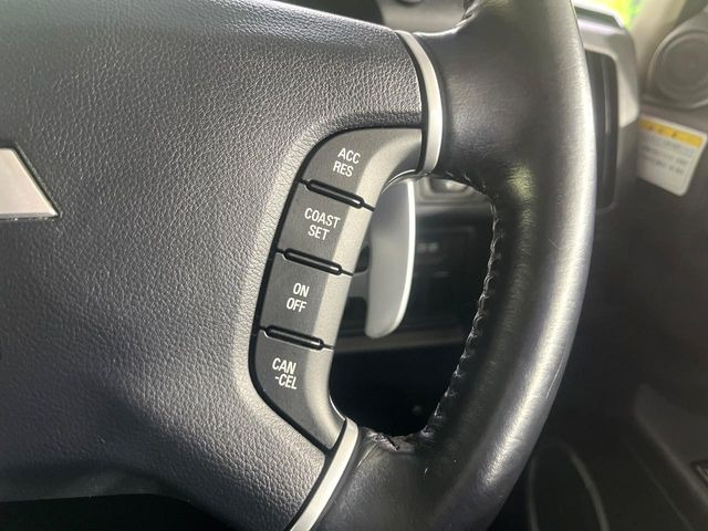 �y�N���[�Y�R���g���[���z�������H�����N���N���s�B�A�N�Z���𗣂��Ă���葬�x�ő��s���ł��A�������^�]���̕��S���y��!�����E�������ȒP�ȃX�C�b�`����Œ����ł��܂��B