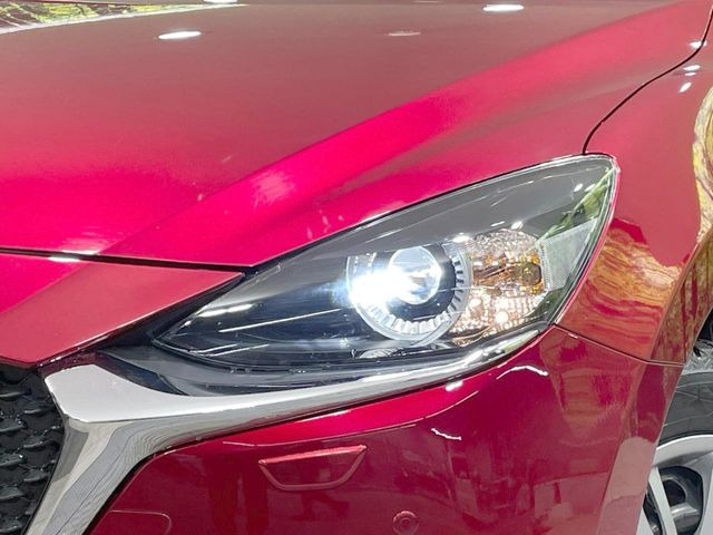 �yLED�w�b�h���C�g�z���V����ԑ��s�����ǍD�Ȏ��E���m�ۂ����S���ĉ^�]�ł��鍂�P�xLED�w�b�h���C�g�𑕔�!�_�����x�������A����d�͂��}�����Ă��܂��B