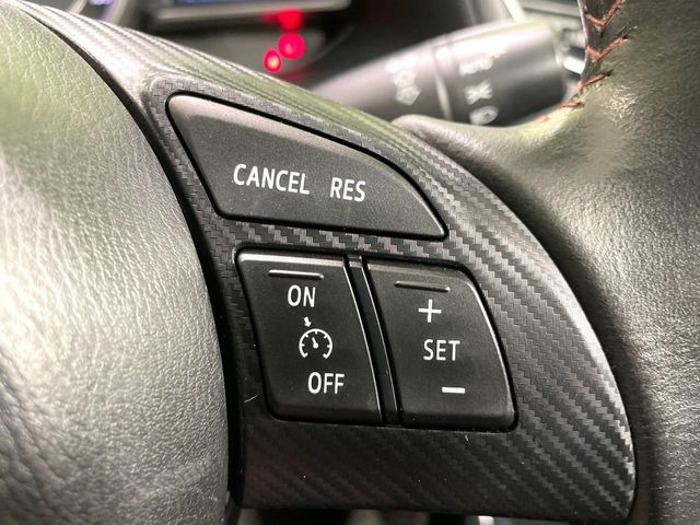 �y�N���[�Y�R���g���[���z�������H�����N���N���s�B�A�N�Z���𗣂��Ă���葬�x�ő��s���ł��A�������^�]���̕��S���y��!�����E�������ȒP�ȃX�C�b�`����Œ����ł��܂��B