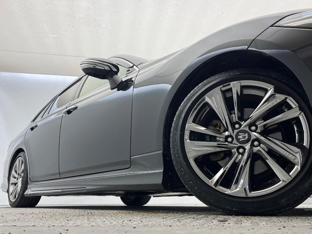 �y����18�C���`�A���~�z�C�[���z�O�ςɃ}�b�`���������A���~�z�C�[���𑕒����Ă���܂��B�e��ЊO�A���~�z�C�[����A�X�^�b�h���X�^�C�����戵�����Ă���܂��B���񂲑��k����������