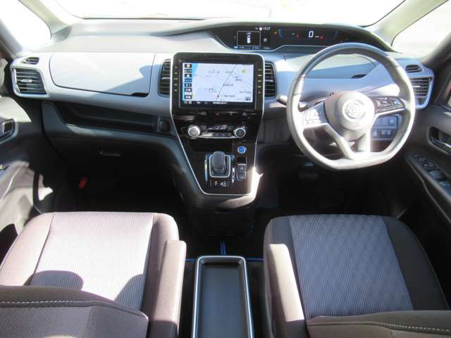 セレナ1.2 e-POWER ハイウェイスターV