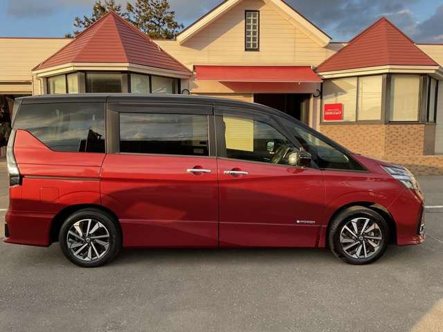 セレナ1.2 e-POWER ハイウェイスターG