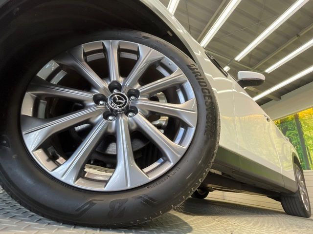 �y����20�C���`�A���~�z�C�[���z�O�ςɃ}�b�`���������A���~�z�C�[���𑕒����Ă���܂��B�e��ЊO�A���~�z�C�[����A�X�^�b�h���X�^�C�����戵�����Ă���܂��B���񂲑��k����������