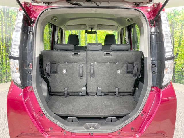 ���i�̂���������ʋ΁A���}���ɏ\���ȉ׎��X�y�[�X���m�ۂ��Ă���܂��B�Z�J���h�V�[�g��|���ƁA�傫�ȉו��̐ύڂ��\�ł���