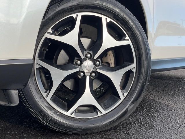 �y����18�C���`�A���~�z�C�[���z�O�ςɃ}�b�`���������A���~�z�C�[���𑕒����Ă���܂��B�e��ЊO�A���~�z�C�[����A�X�^�b�h���X�^�C�����戵�����Ă���܂��B���񂲑��k����������