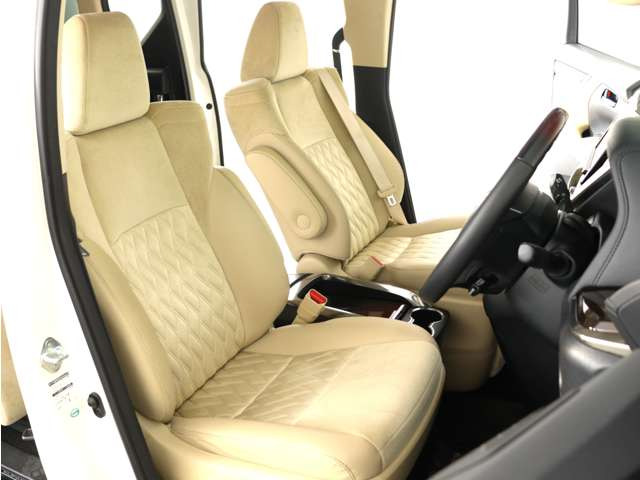 (電動シート)運転席8ウェイパワーシート!シートメモリー機能付き!上級グレードならではの贅沢装備で人気装備となります。