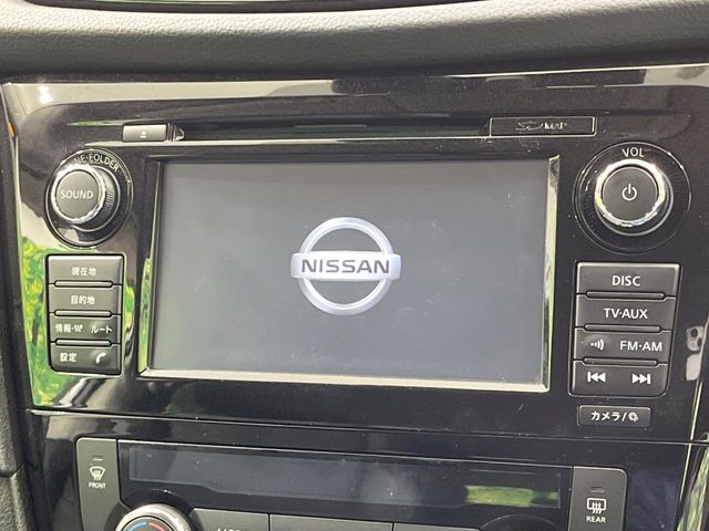 【純正ナビ】人気の純正ナビを装備しております。ナビの使いやすさはもちろん、オーディオ機能も充実!キャンプや旅行はもちろん、通勤や買い物など普段のドライブも楽しくなるはず♪