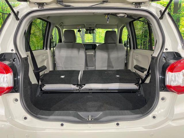 ���i�̂���������ʋ΁A���}���ɏ\���ȉ׎��X�y�[�X���m�ۂ��Ă���܂��B�Z�J���h�V�[�g��|���ƁA�傫�ȉו��̐ύڂ��\�ł���