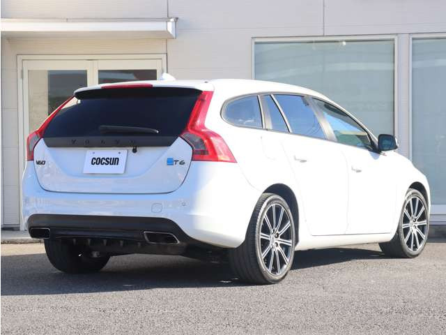 �G���W���I�C���̓t�����X��MOTUL(���`���[��)���g�p���Ă��܂��B�V���{���{�e���f���ɓK������قȂ�S�x�̃I�C�������p�ӂ��Ă��܂��B