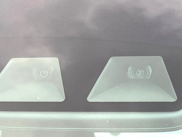 �y�X�}�[�g�A�V�X�g�z���s���ɑO���̎ԗ�����F�����A�Փ˂������Ȏ��͌x��ƃu���[�L�ŏՓˉ���Ɣ�Q�y�����A�V�X�g�B�����S�Ƀh���C�u�����y���݂��������܂��B