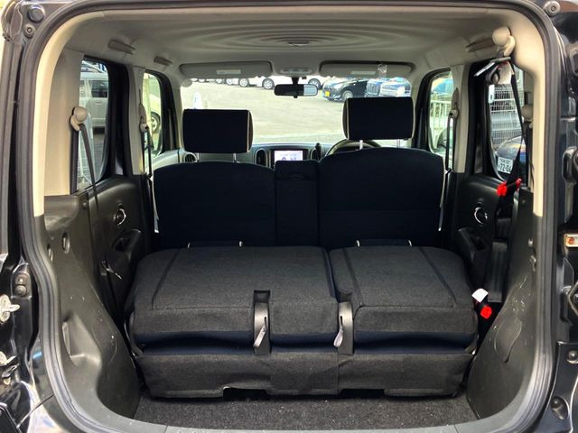 �����A�V�[�g��|���Ƃ���ȂɍL�X�Ƃ������Q�b�W���[���ɑ��ς����傫�ȉו��̂������������S�ł��ˁ�