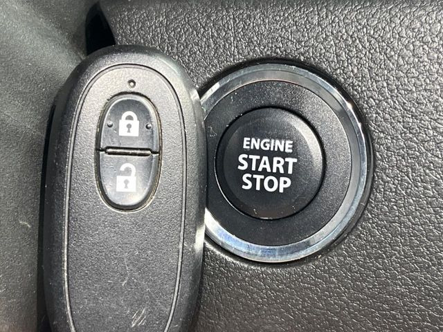 �y�L�[���X�X�^�[�g�V�X�e���z�J�o����|�P�b�g�ɓ��ꂽ�܂܂ł��h�A�̎{���E�������\�ȃX�}�[�g�L�[�𑕔��B�G���W���̃I���E�I�t�����J�M�����o���K�v����������Ƃ��Ă��֗��ł���