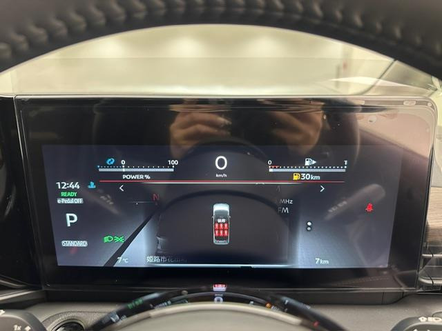 セレナ1.4 e-POWER ハイウェイスターV