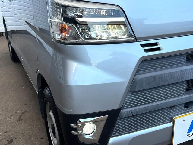 �yLED�w�b�h���C�g�z���V����ԑ��s�����ǍD�Ȏ��E���m�ۂ����S���ĉ^�]�ł��鍂�P�xLED�w�b�h���C�g�𑕔�!�_�����x�������A����d�͂��}�����Ă��܂��B