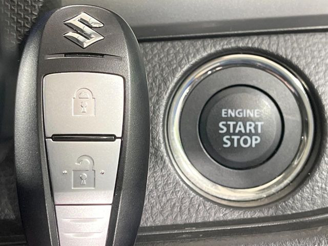 �y�L�[���X�X�^�[�g�V�X�e���z�J�o����|�P�b�g�ɓ��ꂽ�܂܂ł��h�A�̎{���E�������\�ȃX�}�[�g�L�[�𑕔��B�G���W���̃I���E�I�t�����J�M�����o���K�v����������Ƃ��Ă��֗��ł���