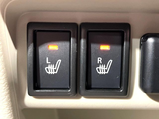 �y�V�[�g�q�[�^�[�z�������ɏd�󂷂�V�[�g�q�[�^�[!�G�A�R����葁�����܂��Ă����̂Ŋ�����̐l�����S�ł��ˁ�G�A�R���̉����͊������邩����A�Ƃ������ɂ����������߂ł��B