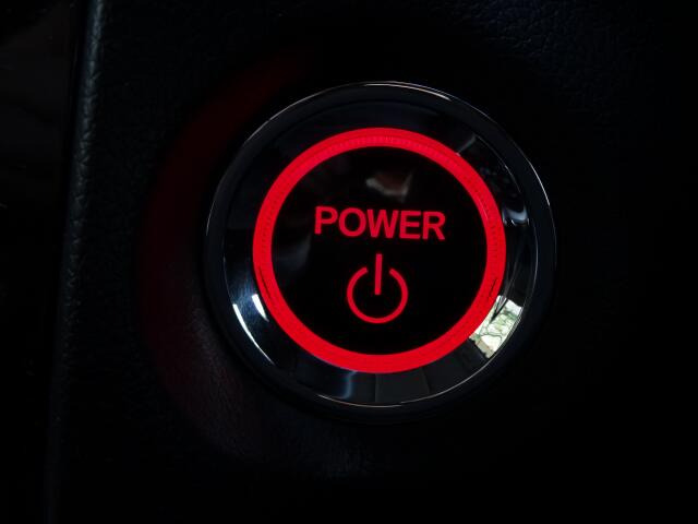 �L�[���X�v�b�V���X�^�[�g�V�X�e�����̗p���Ă���܂�!�{�^����ŃG���W���n�����\�Ȃ̂ŁA�L�[��T�����Ƃ��Ȃ��Ȃ�܂���!