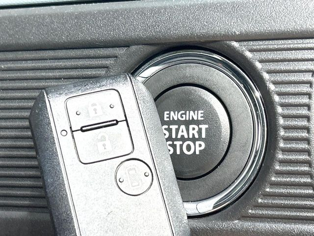 �y�L�[���X�X�^�[�g�V�X�e���z�J�o����|�P�b�g�ɓ��ꂽ�܂܂ł��h�A�̎{���E�������\�ȃX�}�[�g�L�[�𑕔��B�G���W���̃I���E�I�t�����J�M�����o���K�v����������Ƃ��Ă��֗��ł���