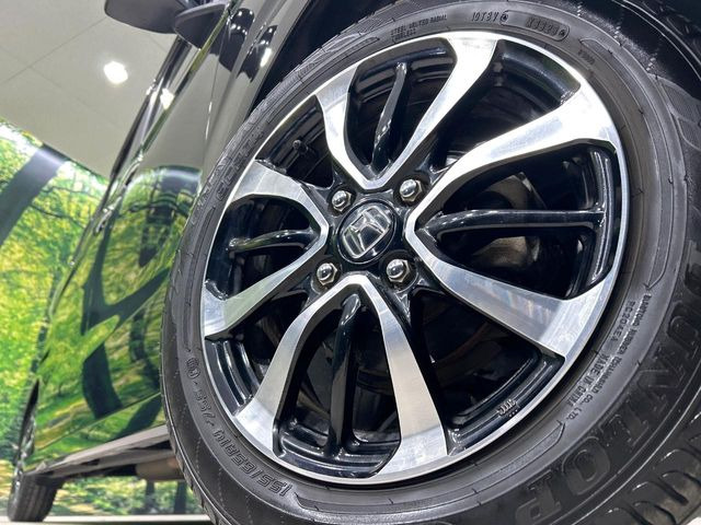 �y����14�C���`�A���~�z�C�[���z�O�ςɃ}�b�`���������A���~�z�C�[���𑕒����Ă���܂��B�e��ЊO�A���~�z�C�[����A�X�^�b�h���X�^�C�����戵�����Ă���܂��B���񂲑��k����������