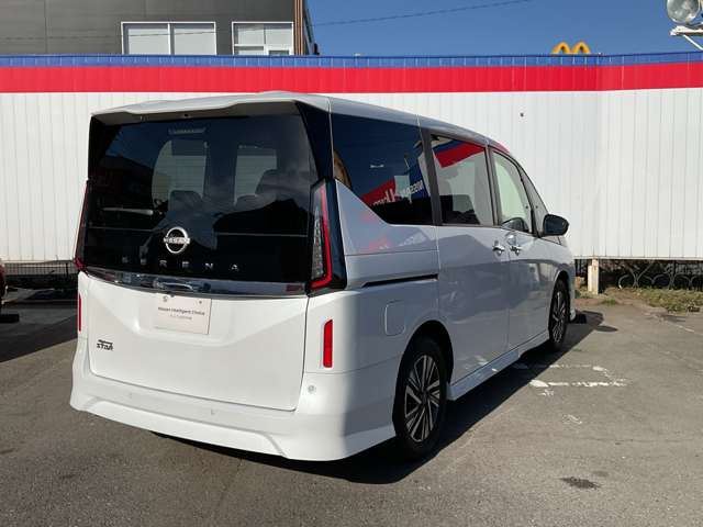 セレナ2.0 ハイウェイスターV