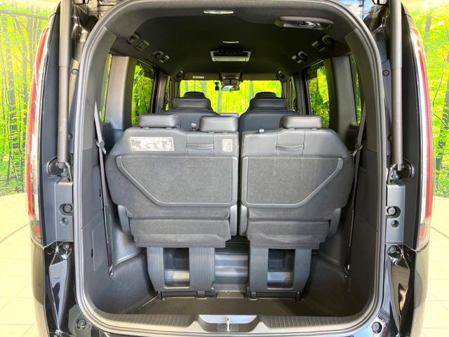 ���i�̂���������ʋ΁A���}���ɏ\���ȉ׎��X�y�[�X���m�ۂ��Ă���܂��T�[�h�V�[�g��|���ƁA�傫�ȉו��̐ύڂ��\�ł���