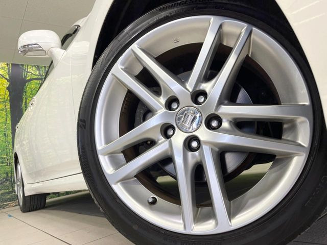 �y����18�C���`�A���~�z�C�[���z�O�ςɃ}�b�`���������A���~�z�C�[���𑕒����Ă���܂��B�e��ЊO�A���~�z�C�[����A�X�^�b�h���X�^�C�����戵�����Ă���܂��B���񂲑��k����������