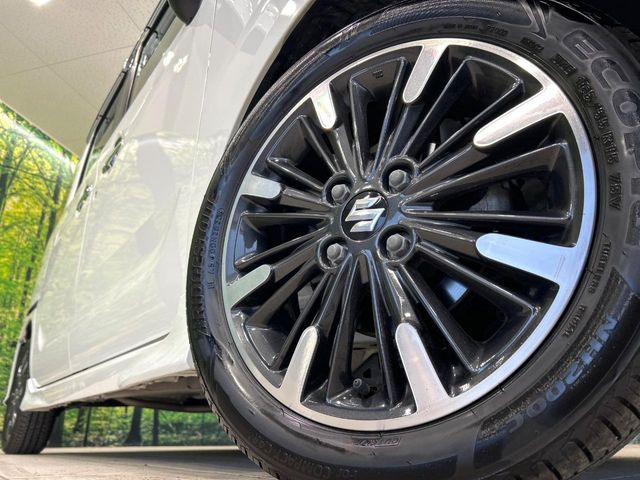 �y����15�C���`�A���~�z�C�[���z�O�ςɃ}�b�`���������A���~�z�C�[���𑕒����Ă���܂��B�e��ЊO�A���~�z�C�[����A�X�^�b�h���X�^�C�����戵�����Ă���܂��B���񂲑��k����������