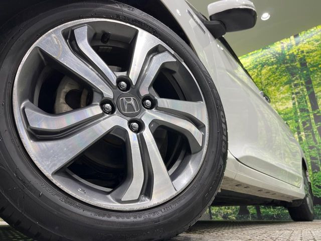 �y����16�C���`�A���~�z�C�[���z�O�ςɃ}�b�`���������A���~�z�C�[���𑕒����Ă���܂��B�e��ЊO�A���~�z�C�[����A�X�^�b�h���X�^�C�����戵�����Ă���܂��B���񂲑��k����������