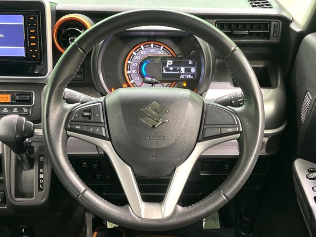 �y�����v�����X�e�A�����O�z�㎿�Ȋv���g�p���邱�ƂŁA��ɂ����������݂ƂĂ��^�]���₷���n���h���ł���