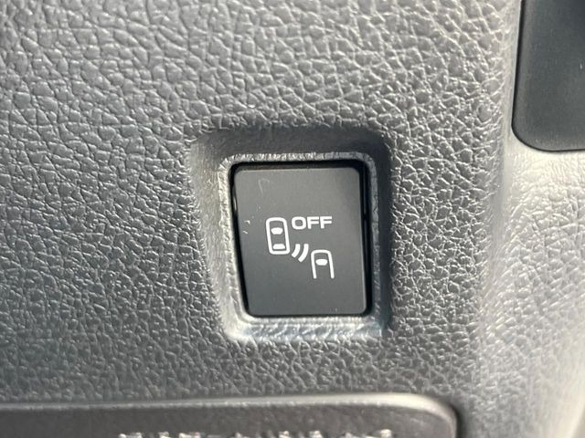 �y�����r�[�N���f�B�e�B�N�V�����z���s���A�h�A�~���[�̎��p�ɂȂ�₷���ӏ��Ɍ㑱�Ԃ��ڋ߂���ƃT�C�h�~���[�t�߂Ɍx����\���A�h���C�o�[�ɒ��ӊ��N�ƁA����̍ۂ̓n���h��������A�V�X�g�����܂��B