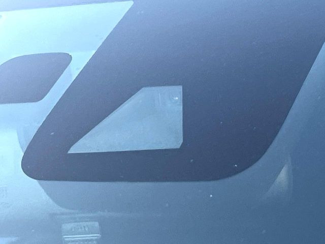 �y�g���^�Z�[�t�e�B�Z���X�z���s���ɑO���̎ԗ�����F�����A�Փ˂������Ȏ��͌x��ƃu���[�L�ŏՓˉ���Ɣ�Q�y�����A�V�X�g�B�����S�Ƀh���C�u�����y���݂��������܂��B