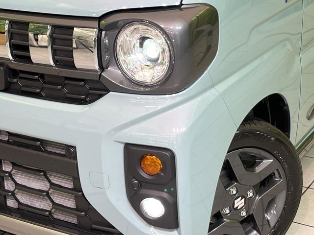 �yLED�w�b�h���C�g�z���V����ԑ��s�����ǍD�Ȏ��E���m�ۂ����S���ĉ^�]�ł��鍂�P�xLED�w�b�h���C�g�𑕔�!�_�����x�������A����d�͂��}�����Ă��܂��B