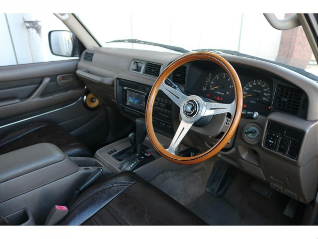 ランドクルーザー804.5 VXリミテッド 4WD