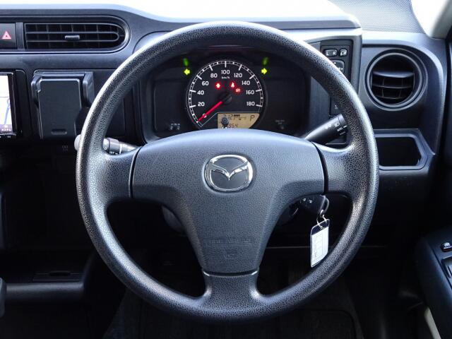 �I���b�N�X�F�蒆�ÎԂ͌��I�����㎿�Ȏ��q�݂̂����͂��v���܂��B�S�ԂɃv���̐E�l�ɂ��O�ꂵ�����O���̐��|�A�����グ�A�R�[�e�B���O�������{���Ă���܂��B