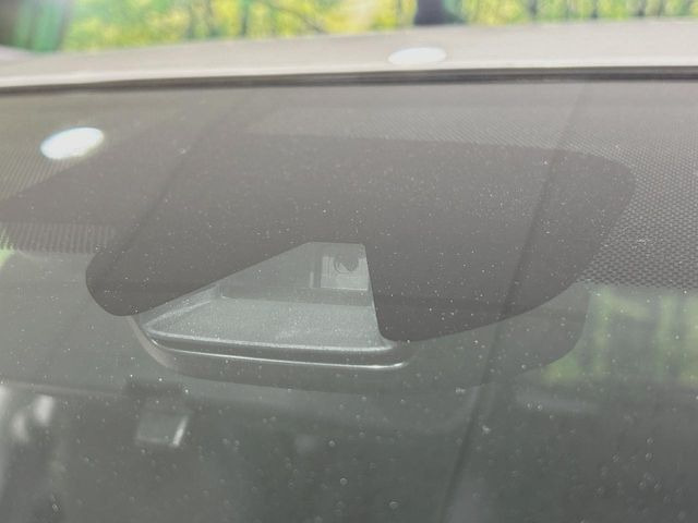 �y�G�}�[�W�F���V�[�u���[�L�z���s���ɑO���̎ԗ�����F�����A�Փ˂������Ȏ��͌x��ƃu���[�L�ŏՓˉ���Ɣ�Q�y�����A�V�X�g�B�����S�Ƀh���C�u�����y���݂��������܂��B