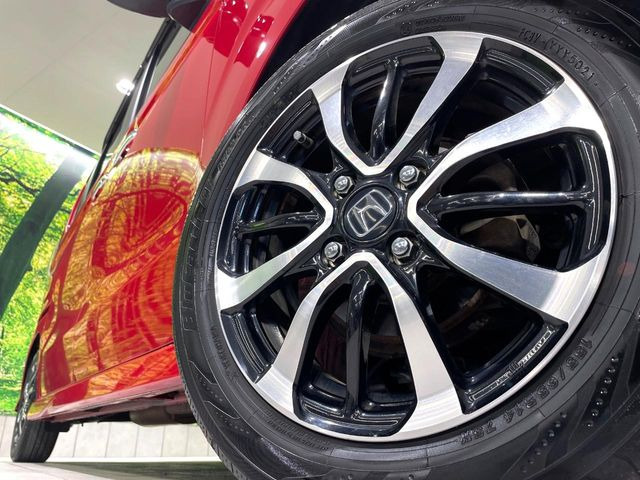 �y����14�C���`�A���~�z�C�[���z�O�ςɃ}�b�`���������A���~�z�C�[���𑕒����Ă���܂��B�e��ЊO�A���~�z�C�[����A�X�^�b�h���X�^�C�����戵�����Ă���܂��B���񂲑��k����������