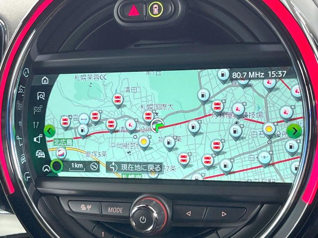 �������i�r:��̊��̂���i�r�́A����������ԓ������o���Ă���܂��BBluetooth�Đ��ȂǃI�[�f�B�I�@�\���[�����Ă���܂��̂ŁA�^�]�����y���߂܂���