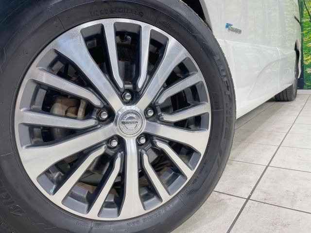 �y����16�C���`�A���~�z�C�[���z�O�ςɃ}�b�`���������A���~�z�C�[���𑕒����Ă���܂��B�e��ЊO�A���~�z�C�[����A�X�^�b�h���X�^�C�����戵�����Ă���܂��B���񂲑��k����������