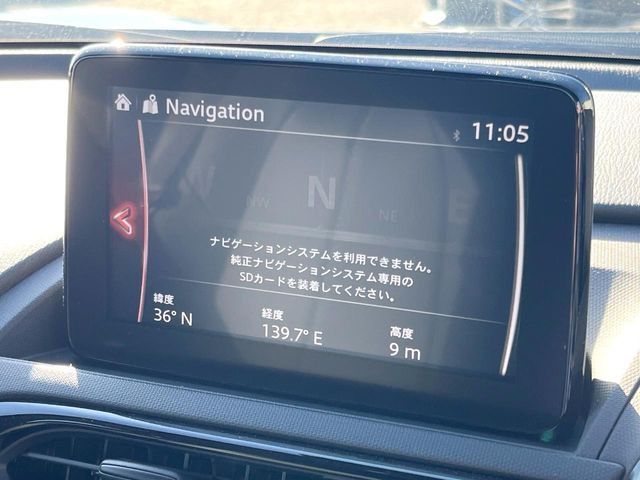 �y�}�c�_�R�l�N�g�z�ԓ��̕��͋C�Ƀ}�b�`������̌^�^�C�v�̃f�B�X�v���C�B�e����q�ݒ��Bluetooth�Đ����A�l�X�ȋ@�\���y���߂܂��B��pSD�J�[�h�̂��w���ŁA�i�r�@�\���g�p�o���܂��B