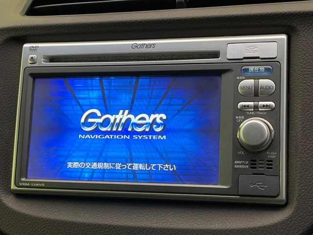 �y�����i�r�z�l�C�̏����i�r�𑕔����Ă���܂��B�i�r�̎g���₷���͂������A�I�[�f�B�I�@�\���[��!�L�����v�◷�s�͂������A�ʋ΂┃�����ȂǕ��i�̃h���C�u���y�����Ȃ�͂���