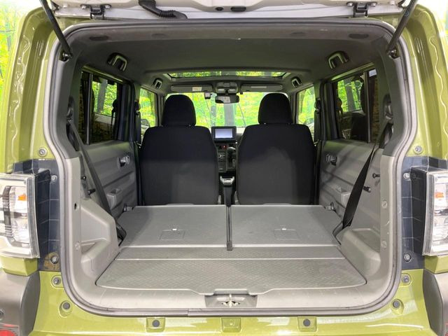 ���i�̂���������ʋ΁A���}���ɏ\���ȉ׎��X�y�[�X���m�ۂ��Ă���܂��B�Z�J���h�V�[�g��|���ƁA�傫�ȉו��̐ύڂ��\�ł���