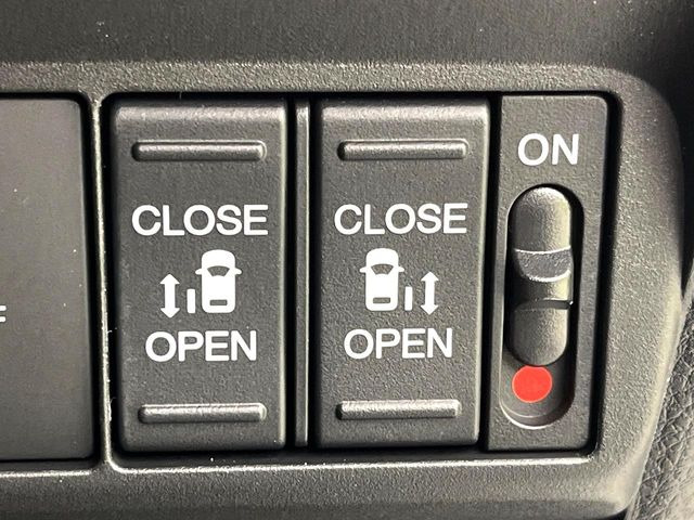 �y�����p���[�X���C�h�h�A�z�X�}�[�g�L�[��^�]�Ȃ̃X�C�b�`�Ō�ȗ����X���C�h�h�A�̊J���\���d��������͂����ăh�A���J����K�v�������A�����Ȃ��q�l�ł��ȒP�ɊJ���߂ł����K�ł���