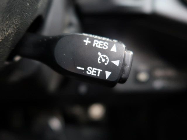 �y�N���[�Y�R���g���[���z�������H�����N���N���s�B�A�N�Z���𗣂��Ă���葬�x�ő��s���ł��A�������^�]���̕��S���y��!�����E�������ȒP�ȃX�C�b�`����Œ����ł��܂��B