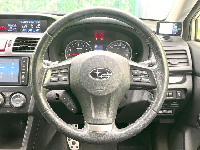 �y�����v�����X�e�A�����O�z�㎿�Ȋv���g�p���邱�ƂŁA��ɂ����������݂ƂĂ��^�]���₷���n���h���ł���