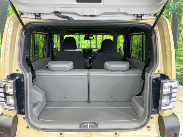 ���i�̂���������ʋ΁A���}���ɏ\���ȉ׎��X�y�[�X���m�ۂ��Ă���܂��B�Z�J���h�V�[�g��|���ƁA�傫�ȉו��̐ύڂ��\�ł���