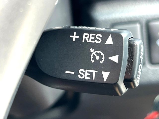 �y�N���[�Y�R���g���[���z�������H�����N���N���s�B�A�N�Z���𗣂��Ă���葬�x�ő��s���ł��A�������^�]���̕��S���y��!�����E�������ȒP�ȃX�C�b�`����Œ����ł��܂��B