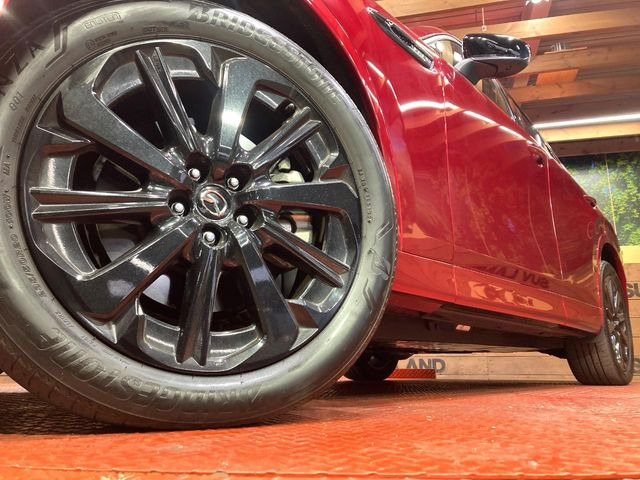 �y����20�C���`�A���~�z�C�[���z�O�ςɃ}�b�`���������A���~�z�C�[���𑕒����Ă���܂��B�e��ЊO�A���~�z�C�[����A�X�^�b�h���X�^�C�����戵�����Ă���܂��B���񂲑��k����������